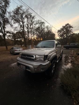 1999 Toyota 4runner Limited V6 4dr 4x2 Automatic — photo 11
