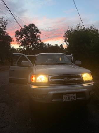 1999 Toyota 4runner Limited V6 4dr 4x2 Automatic — photo 2