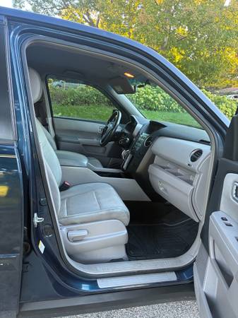 2010 Honda Pilot EX 4dr Front-wheel Drive Automatic — photo 8