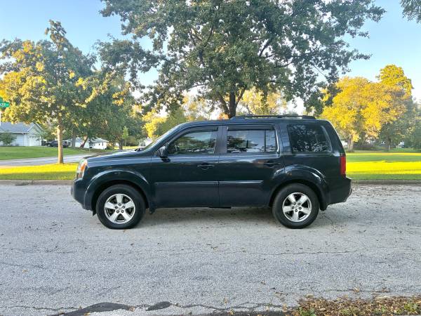 2010 Honda Pilot EX 4dr Front-wheel Drive Automatic — photo 2