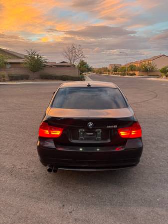 2011 BMW 328i — photo 4