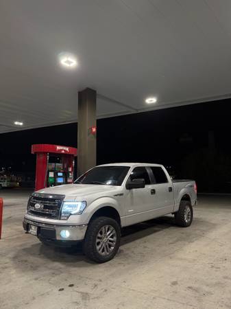 2013 Ford F 150 XLT 4x2 Regular Cab Styleside 8 ft. box 145 in. WB Automatic — photo 4