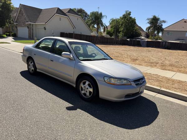 1998 Honda Accord EX V6 2dr Coupe — photo 6