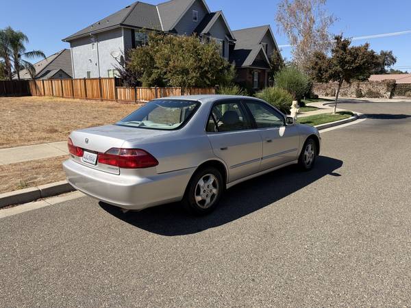 1998 Honda Accord EX V6 2dr Coupe — photo 4