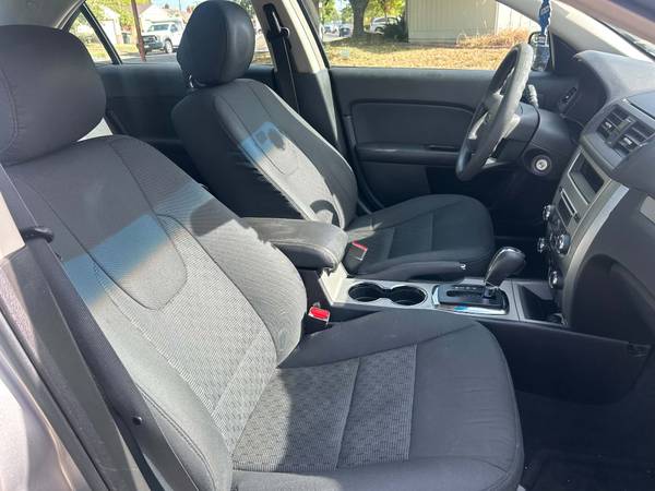2012 Ford Fusion S 4dr Front-wheel Drive Sedan Manual — photo 6