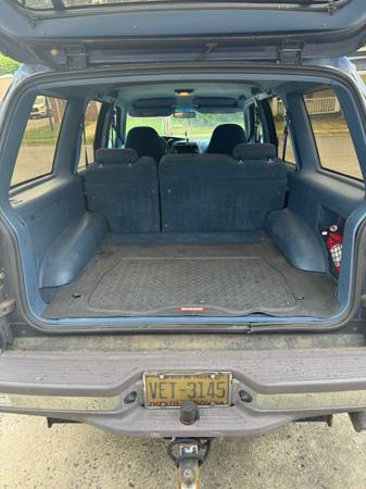 1997 Ford Explorer XL 4dr SUV — photo 10