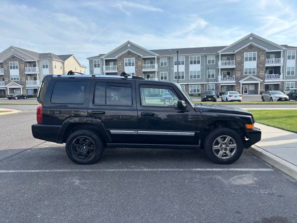 2007 Jeep Commander Sport 4dr 4x2 Automatic — photo 4