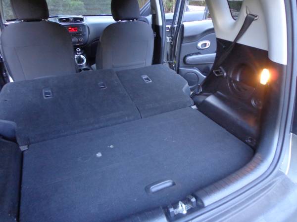 2014 KIA Soul ! 4dr Hatchback Automatic — photo 8