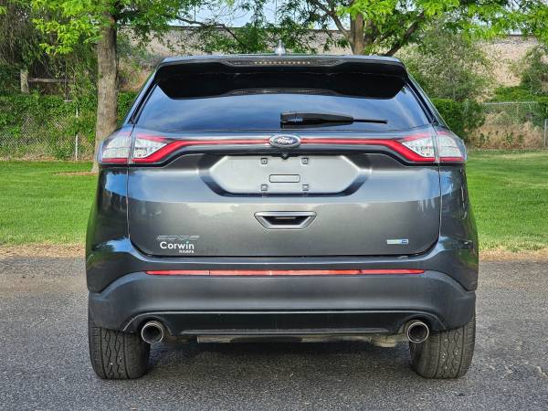 2017 Ford Edge SE 4dr All-wheel Drive Automatic — photo 5
