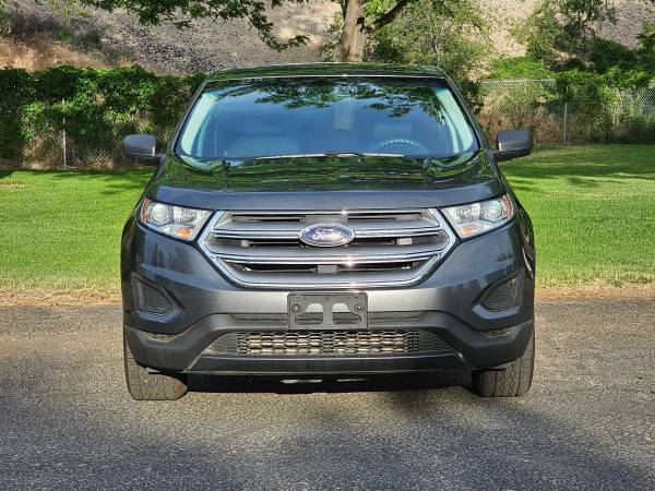 2017 Ford Edge SE 4dr All-wheel Drive Automatic — photo 2