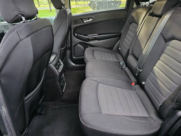 2017 Ford Edge SE 4dr All-wheel Drive Automatic — photo 7