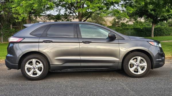 2017 Ford Edge SE 4dr All-wheel Drive Automatic — photo 4