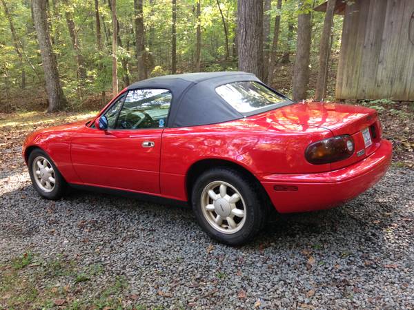 1990 Mazda MX 5 Miata Base 2dr Convertible — photo 1