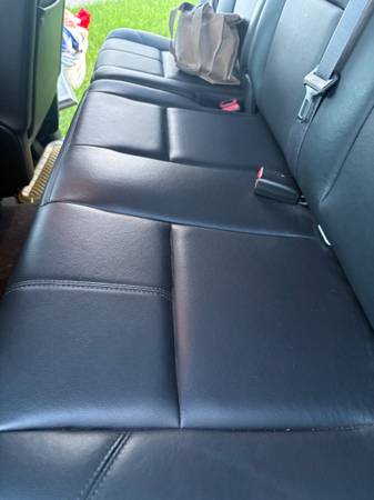 2011 Chevrolet Silverado 1500 LT 4x2 Regular Cab 8 ft. box 133 in. WB Automatic — photo 10