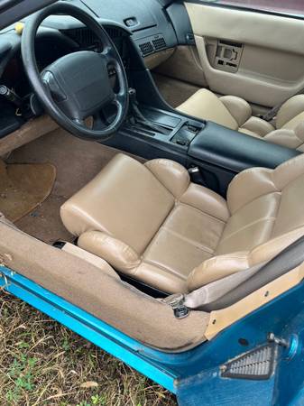 1993 Chevrolet Corvette ZR1 2dr Hatchback — photo 2