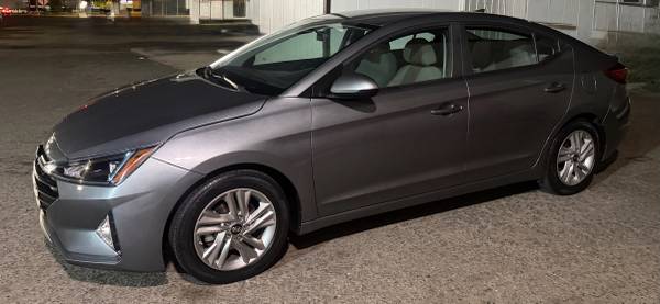 2019 Hyundai Elantra SEL 4dr Sedan Automatic — photo 1