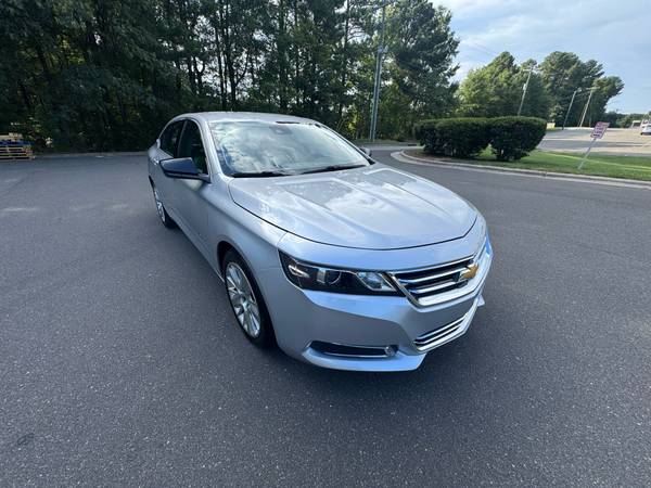 2019 Chevrolet Impala LT 4dr Sedan Automatic — photo 2