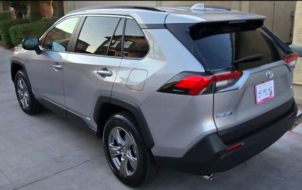2025 Toyota Rav4 Plug IN Hybrid SE All Wheel Drive CVT — photo 4