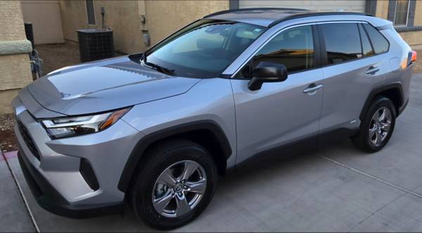 2025 Toyota Rav4 Plug IN Hybrid SE All Wheel Drive CVT — photo 3