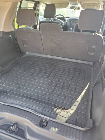2009 Ford Explorer XLT V8 4dr All Wheel Drive Automatic — photo 3
