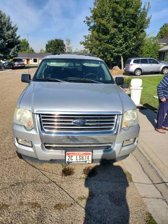 2009 Ford Explorer XLT V8 4dr All Wheel Drive Automatic — photo 5