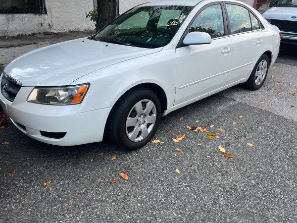 2008 Hyundai Sonata SE 4dr Sedan Manual — photo 4