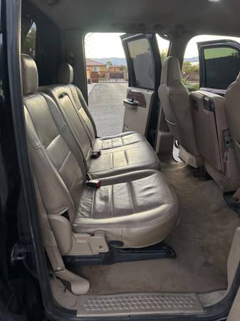 2006 Ford F 350 XL 4x4 SD Crew Cab 156 in. WB DRW Manual — photo 10