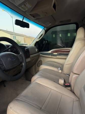 2006 Ford F 350 XL 4x4 SD Crew Cab 156 in. WB DRW Manual — photo 7