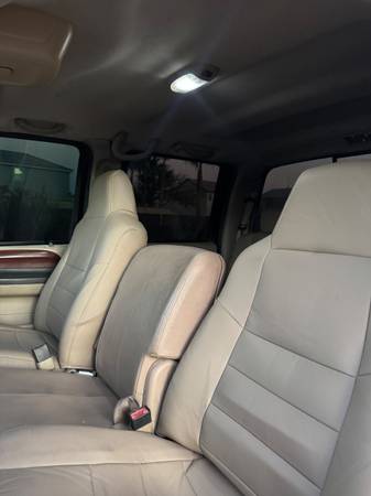 2006 Ford F 350 XL 4x4 SD Crew Cab 156 in. WB DRW Manual — photo 9