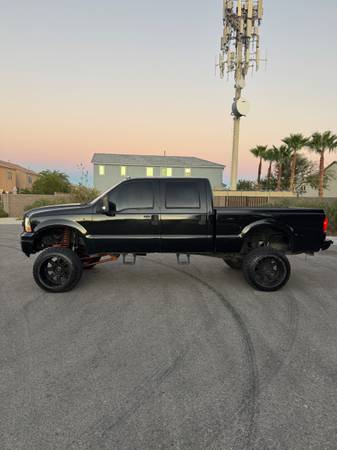 2006 Ford F 350 XL 4x4 SD Crew Cab 156 in. WB DRW Manual — photo 3