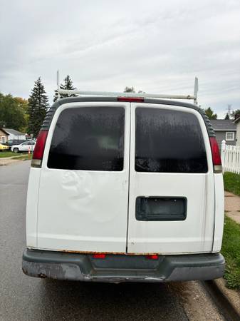 2002 Chevrolet Express Upfitter G3500 Cargo Van Automatic — photo 4