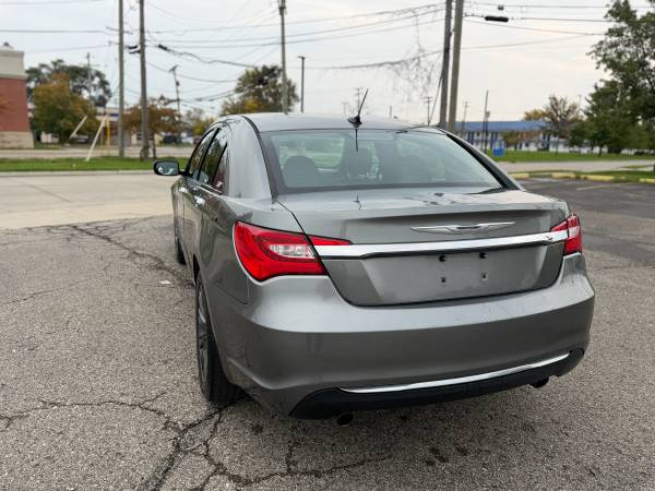 2013 Chrysler 200 Limited 2dr Convertible Automatic — photo 5