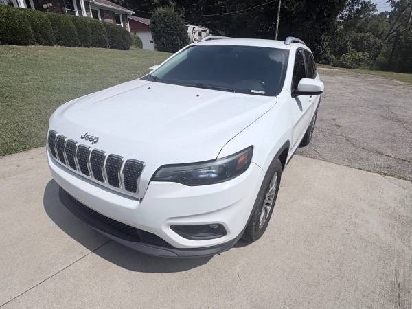 2019 Jeep Cherokee Latitude 4dr Front-wheel Drive Automatic — photo 2
