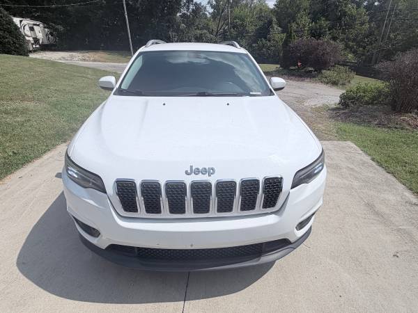 2019 Jeep Cherokee Latitude 4dr Front-wheel Drive Automatic — photo 3