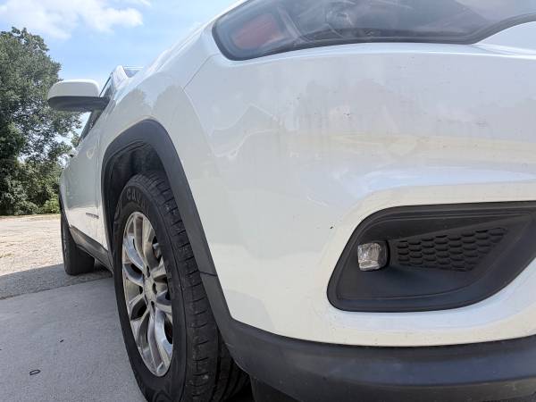 2019 Jeep Cherokee Latitude 4dr Front-wheel Drive Automatic — photo 9