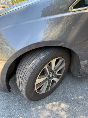 2016 Honda Odyssey Touring Elite Passenger Van Automatic — photo 11