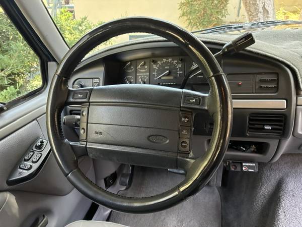1995 Ford Bronco Base 2dr XLT 4WD SUV — photo 5