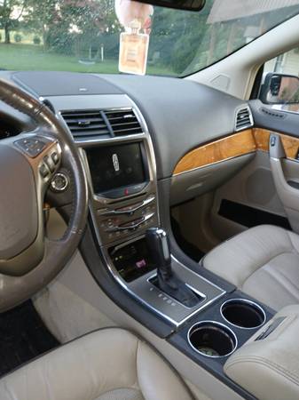2013 Lincoln MKX Base 4dr All-wheel Drive Automatic — photo 9