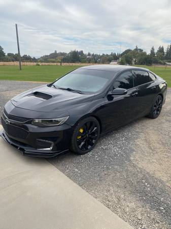 2018 Chevrolet Malibu Premier 4dr Sedan Automatic — photo 1