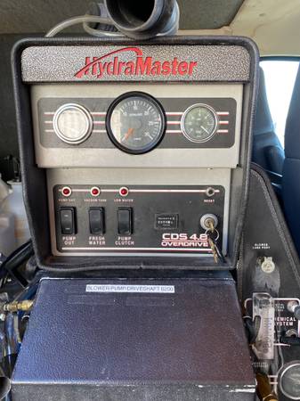 2007 Chevrolet Suburban 2500 LT 4x4 Automatic — photo 5