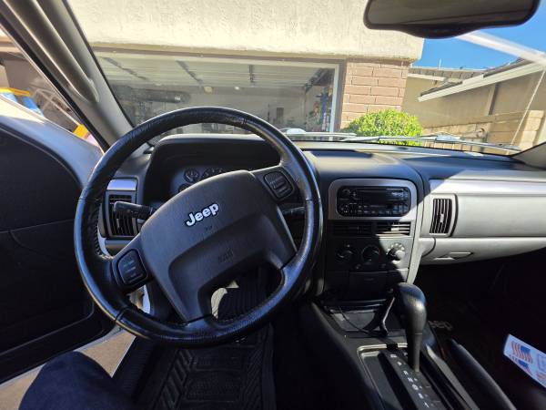 2002 Jeep Grand Cherokee Laredo 4dr 4x4 Automatic — photo 12
