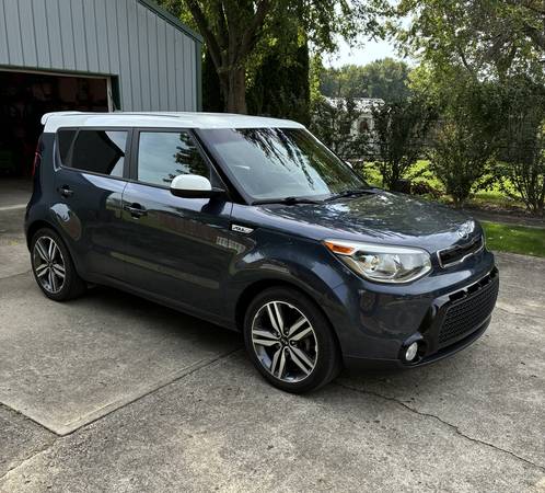 2016 KIA Soul ! 4dr Hatchback Automatic — photo 1