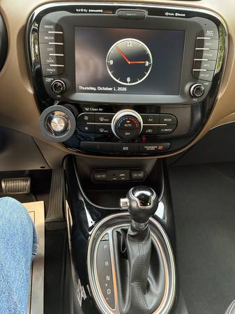 2016 KIA Soul ! 4dr Hatchback Automatic — photo 12