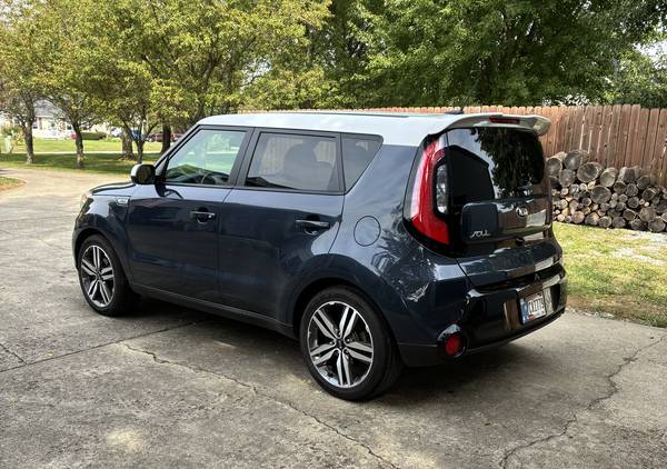 2016 KIA Soul ! 4dr Hatchback Automatic — photo 4