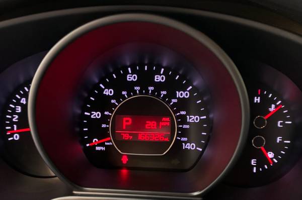 2016 KIA Soul ! 4dr Hatchback Automatic — photo 11