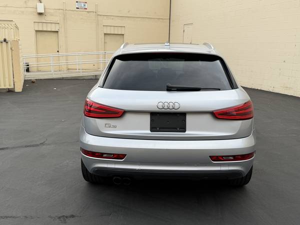 2015 Audi Q3 2.0T Prestige — photo 10