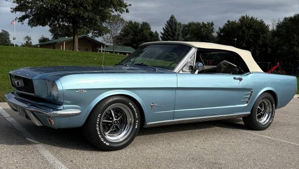 1966 Ford Mustang Convertible — photo 2
