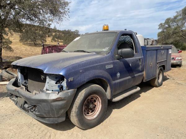2003 Ford E 350 Super Duty XL Wagon Automatic — photo 3