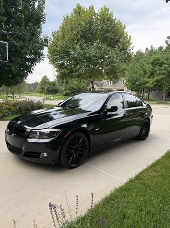 2011 BMW 328i Xdrive — photo 3