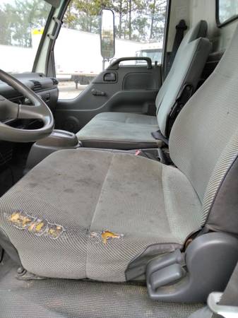 2002 Isuzu Npr Box — photo 5